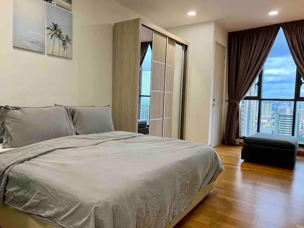 Апартаменты Kl Gateway Residency Куала-Лумпур Экстерьер фото