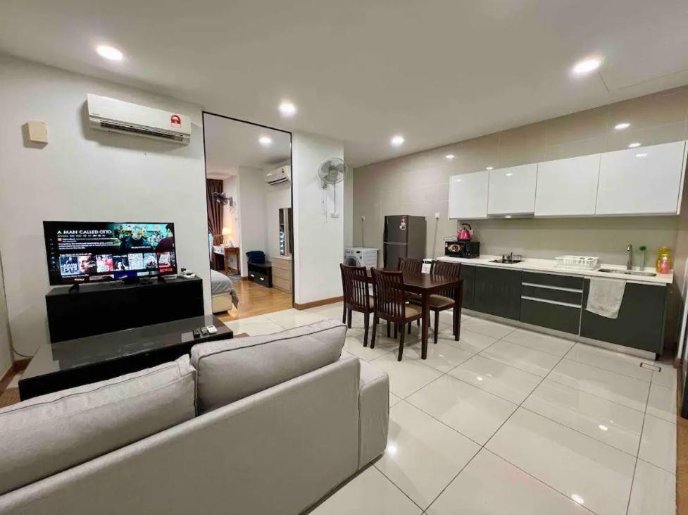 Апартаменты Kl Gateway Residency Куала-Лумпур Экстерьер фото